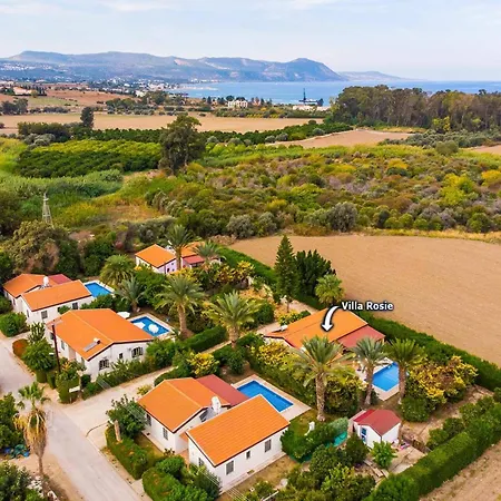 Villa Rosie By Polis