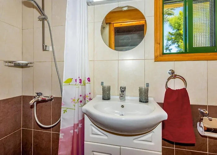 Rosie By Villa Polis